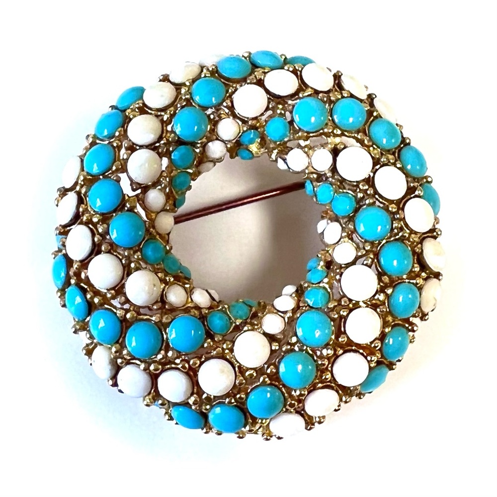 Beautiful Vintage Circle Pin